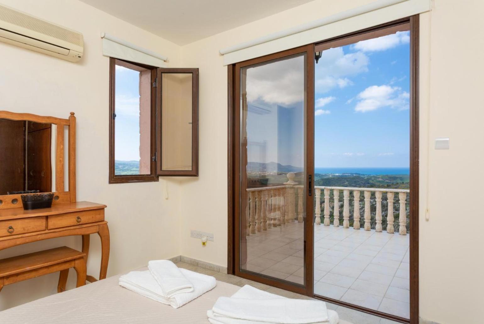 Villa Rallo Paphos Bagian luar foto